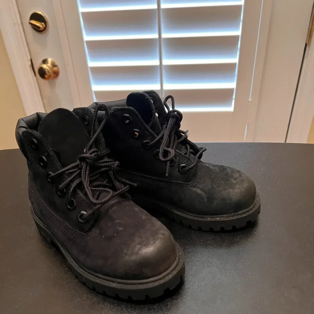 Timberland size 9 black boots